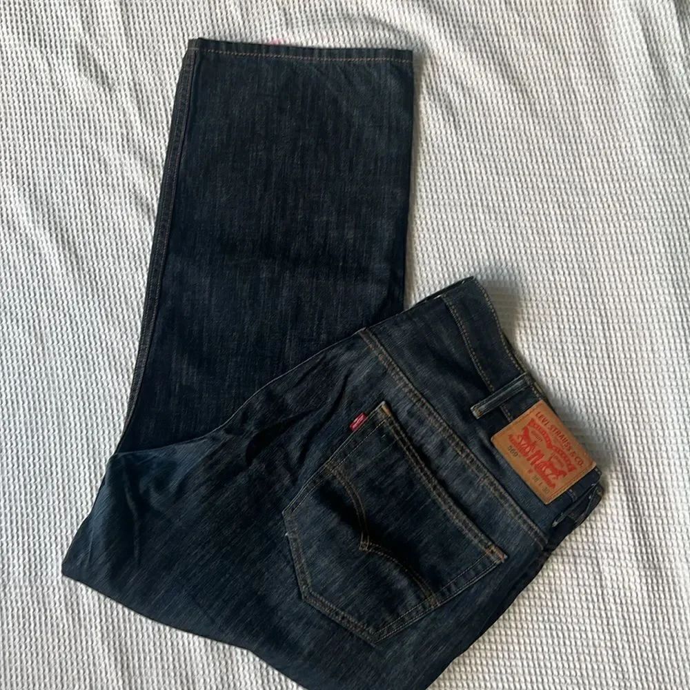 Levi's Men's Dark Wash Relaxed  100% Cotton Regular Fit Jeans sz 38